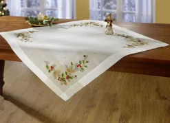 Aufwendig bestickte Tischdecke oder Kissenbezug