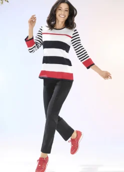 Aufwendig gearbeitete Hose