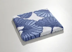 Badgarnitur mit Ginkgoblätter-Motiv