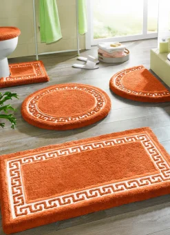 Badgarnitur mit Mäander-Bordüre