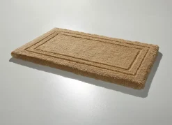 Badgarnitur mit rutschhemmender Rückseite