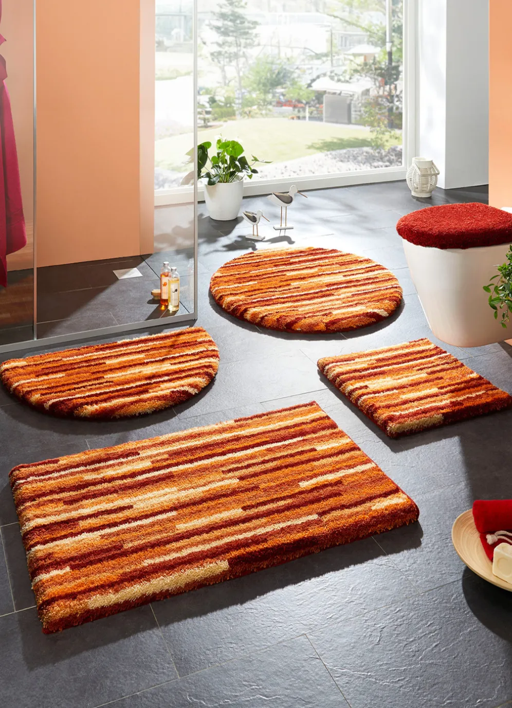 Badgarnitur mit rutschhemmender Rückseite