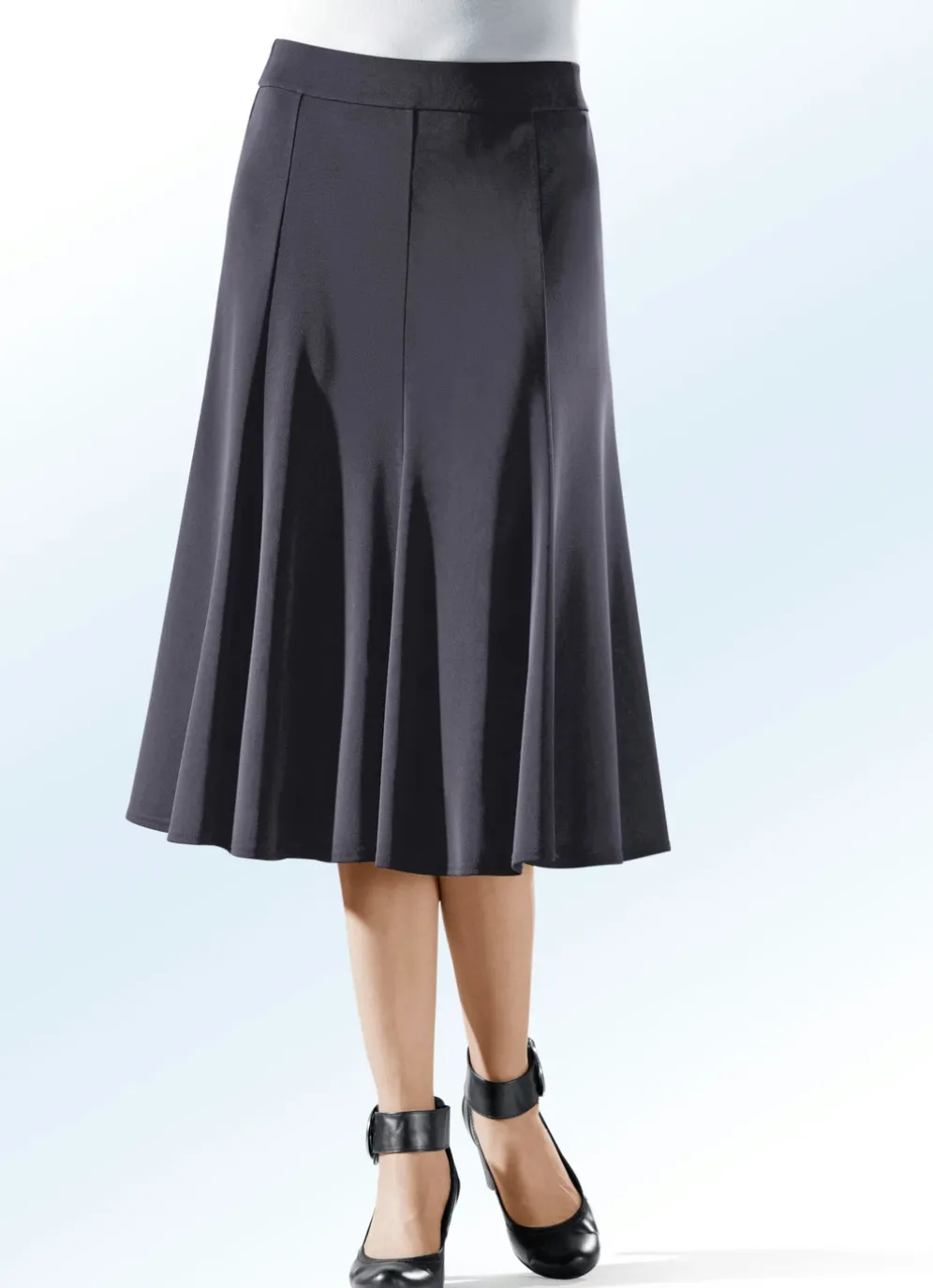 8-Bahnenrock mit glockig schwingendem Saum