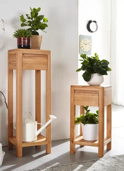 Beistelltisch aus geöltem Massivholz