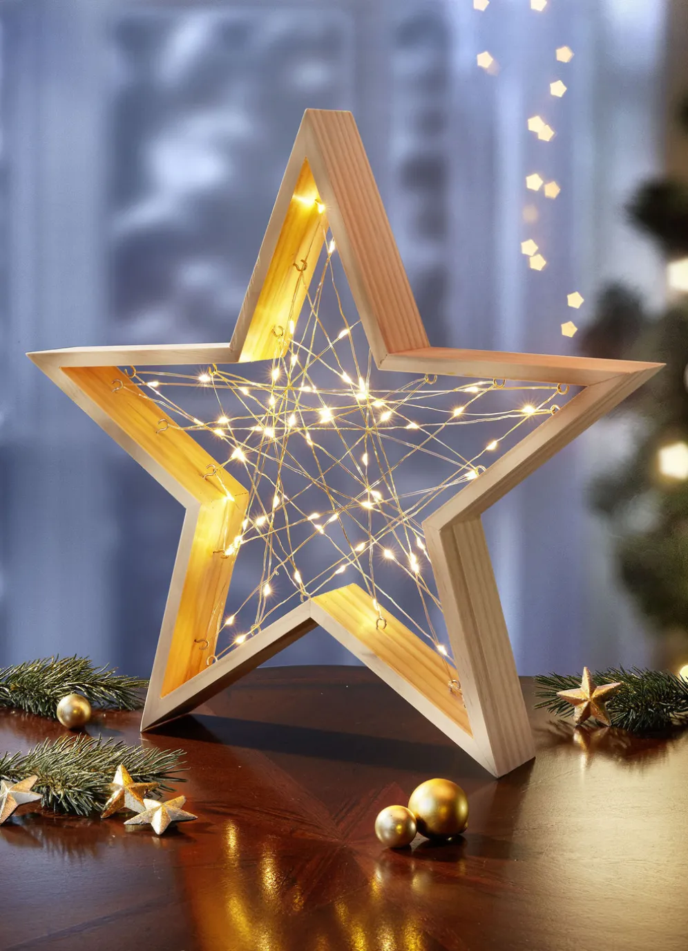 Beleuchteter Stern aus Holz