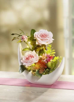 Beleuchtetes Rosen-Arrangement