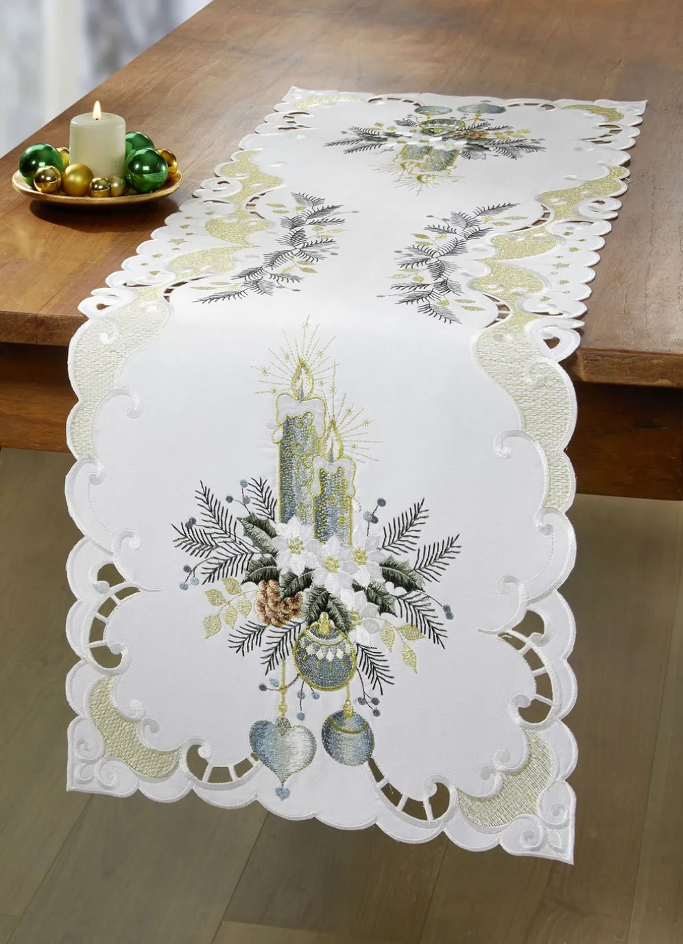 Bestickte Tisch- und Raumdekoration