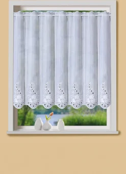 Bestickter Kurzstore mit gebogtem Abschluss