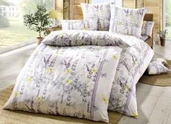 Bettwäsche-Garnitur mit farbenfroher Lavendelwiese