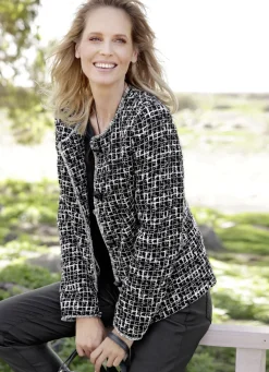 Blazer in Chanel-Optik