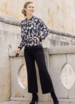 Blusenjacke mit schwarzen Rippenbündchen