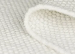 Brücken und Teppiche aus feuchtigkeitsregulierender Naturfaser