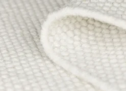 Brücken und Teppiche aus feuchtigkeitsregulierender Naturfaser