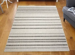 Brücken und Teppiche für den Innen- und Außenbereich