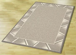 Brücken und Teppiche mit ansprechender Bordüre