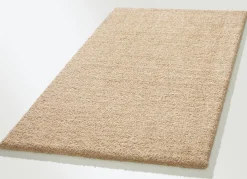 Brücken und Teppiche mit rutschhemmender Latex-Rückseite