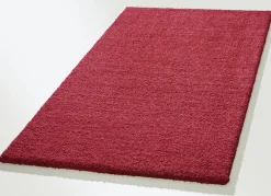 Brücken und Teppiche mit rutschhemmender Latex-Rückseite