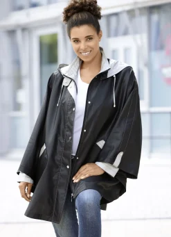 Cape mit abnehmbarer Kapuze