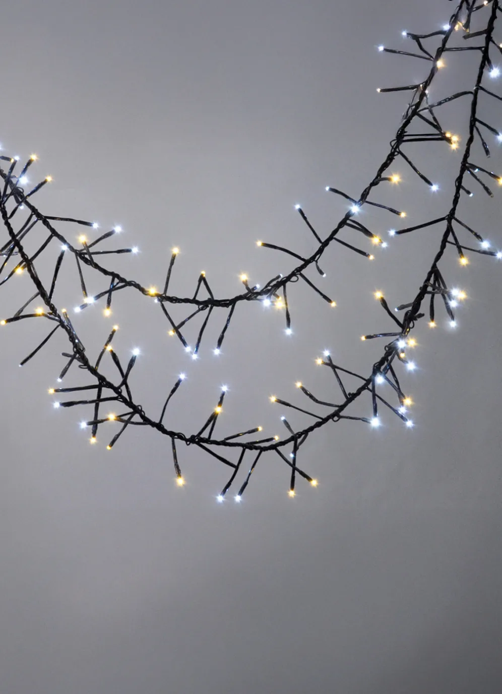 Cluster-LED-Lichterkette mit digitalem Outdoor-Trafo