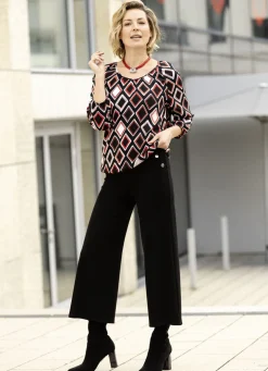 Culotte mit Zierknöpfen