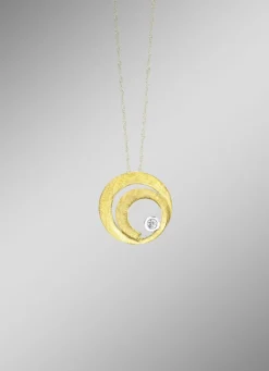 Edler Anhänger mit Brillant