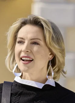 Elegante Statement-Ohrring mit modernem Design