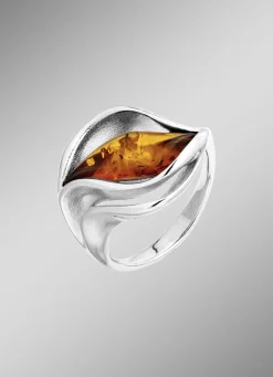 Eleganter Damenring mit echt Bernstein