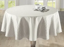 Feine Tisch- und Raumdekoration mit glänzendem Streifendessin