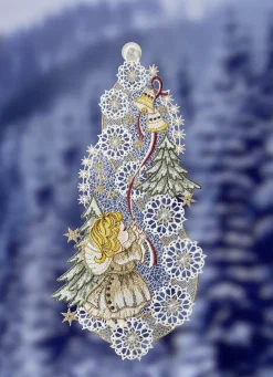 Fensterbild aus echter Plauener Spitze