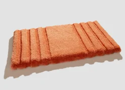 Flusenfreie Badgarnitur mit rutschhemmender Rückseite