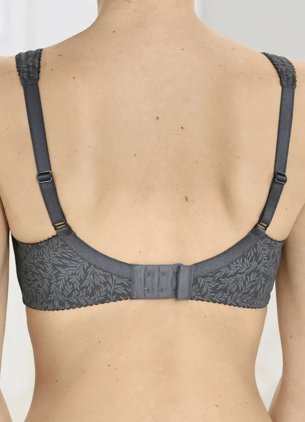 Format BH mit Floraldessin