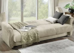 Frei im Raum aufstellbare Polstermöbel mit Federkern