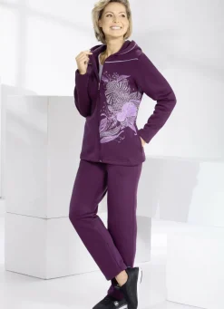 Freizeitanzug mit Kapuze