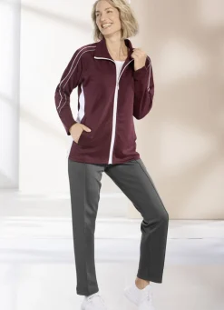 Freizeitanzug mit Zierpaspeln