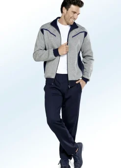 Freizeitanzug mit zwei Hosen