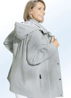 Funktionsjacke mit abnehmbarer Kapuze