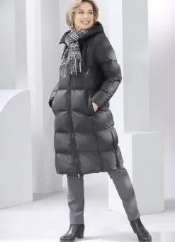 Funktionsmantel mit fester Kapuze