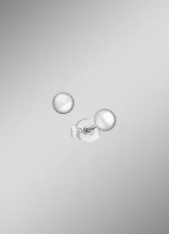 Glänzende Kugelohrstecker