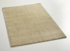 Handgetuftete Brücken und Teppiche mit dichtem Flor