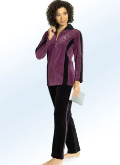 Hausanzug mit Strasssteinzier