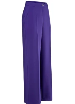 Hose in bequemer Weite