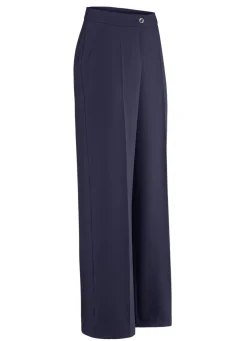 Hose in bequemer Weite