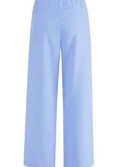 Hose in modisch verkürzter Länge