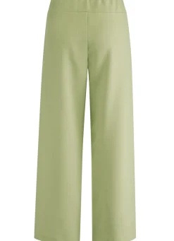 Hose in modisch verkürzter Länge