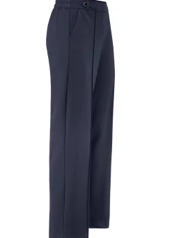 Hose in modischer Weite