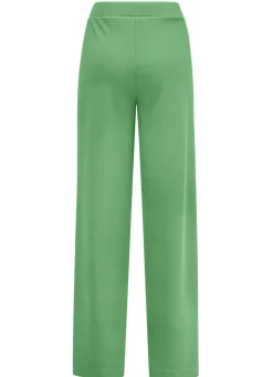 Hose in modischer Weite