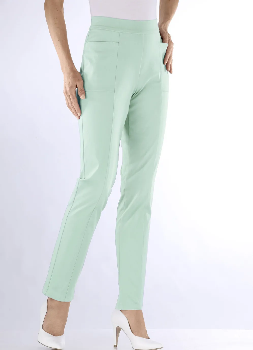 Hose mit abgesteppten Teilungsnähten