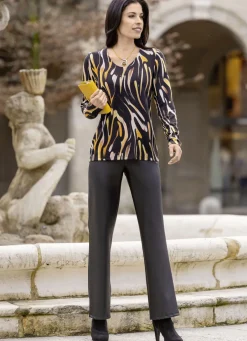 Hose mit ausgestellter Fußweite