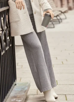 Hose mit modisch weitem Beinverlauf