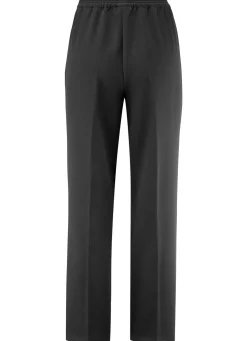 Hose mit schmückendem Zierteil